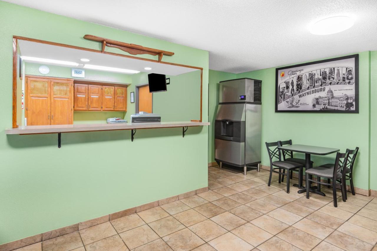 Super 8 By Wyndham Waynesburg Hotel Bagian luar foto